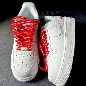 Nike Air Force Supreme shoes